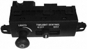 Headlight Standard Motor Products DS717