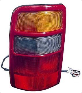 Get Crash Parts Gm2800143 Tail Lamp, Driver's Side Tail Light Assemblies GM2800143
