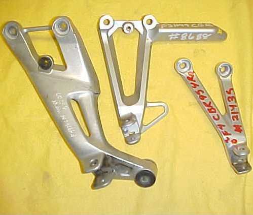 1998 Kawasaki ZX6 ZX 6 G Ninja Left Rear Footpeg Bracket Body & Frame Parts Cycle Therapy 257NT5FRO