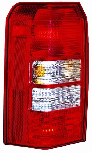 Tail Light Assemblies Depo 3331946LUSN