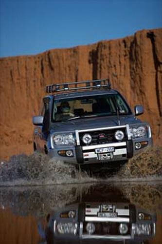 ARB 3415120 Winch Compatible Bull Bar Grille & Brush Guards ARB 3415120