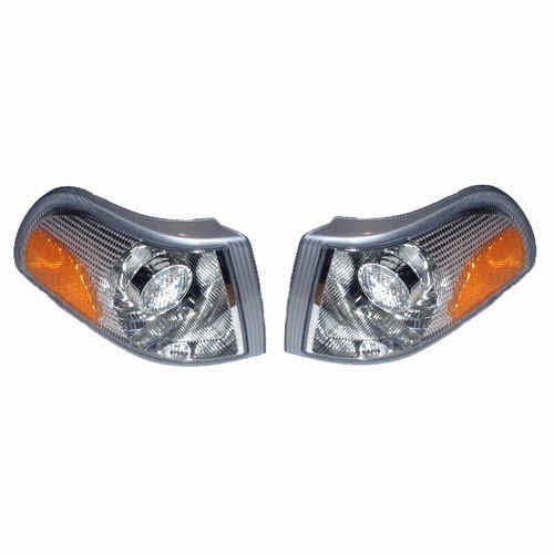 PAIR OF TURN SIGNAL LIGHTS (RIGHT & LEFT) FOR 1999-2002 VOLVO C70 CONVERTIBLE (CHROME/CRYSTAL) - S70820 Turn Signal Bulbs Maniac EM S70820