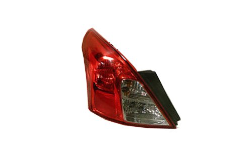 Tail Lights TYC LT-NIVE124-TYC-P2-A