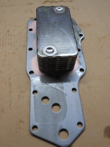 Engine oil cooler core 3921558(3957544) Cummins diesel engine parts(OEM) B5.9L 6B 6BT 6BTA 6BTAA Engine Oil Coolers Cummins 3921558(3957544)
