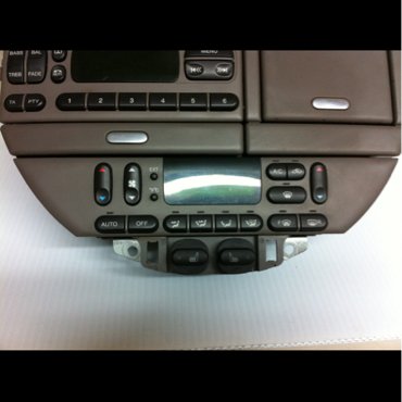 Push-Button Vacuum Control Jaguar XR8H-18C612-AP AGN