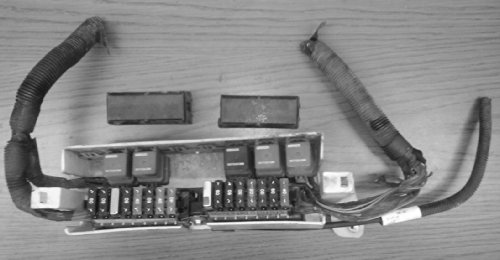 Relay Control Module Pontiac 12177235 12177233